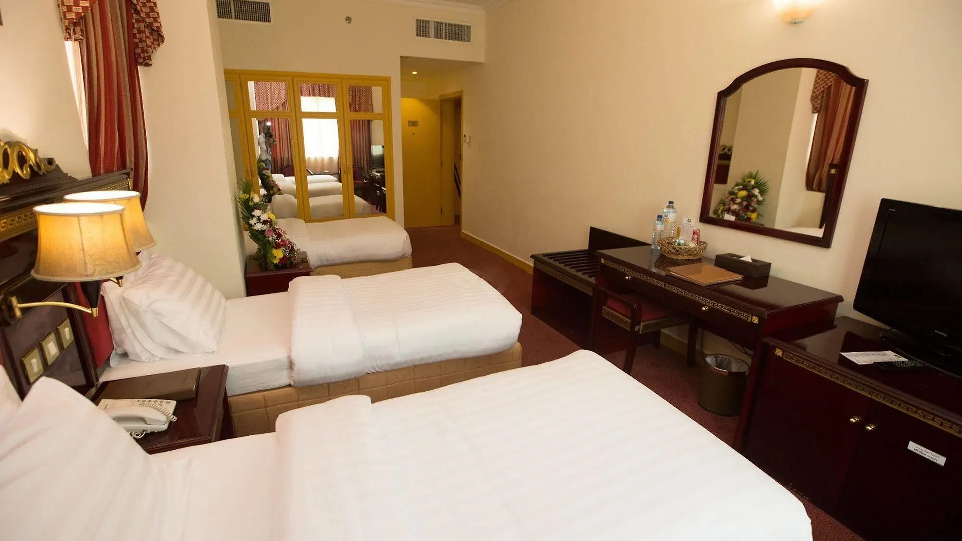 Comfort Inn Hotel Deira Dubai 3*,